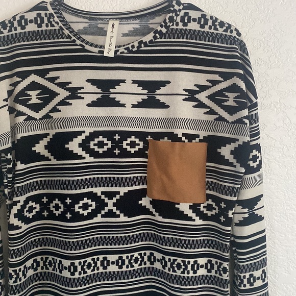 Top - Picture 2 of 3